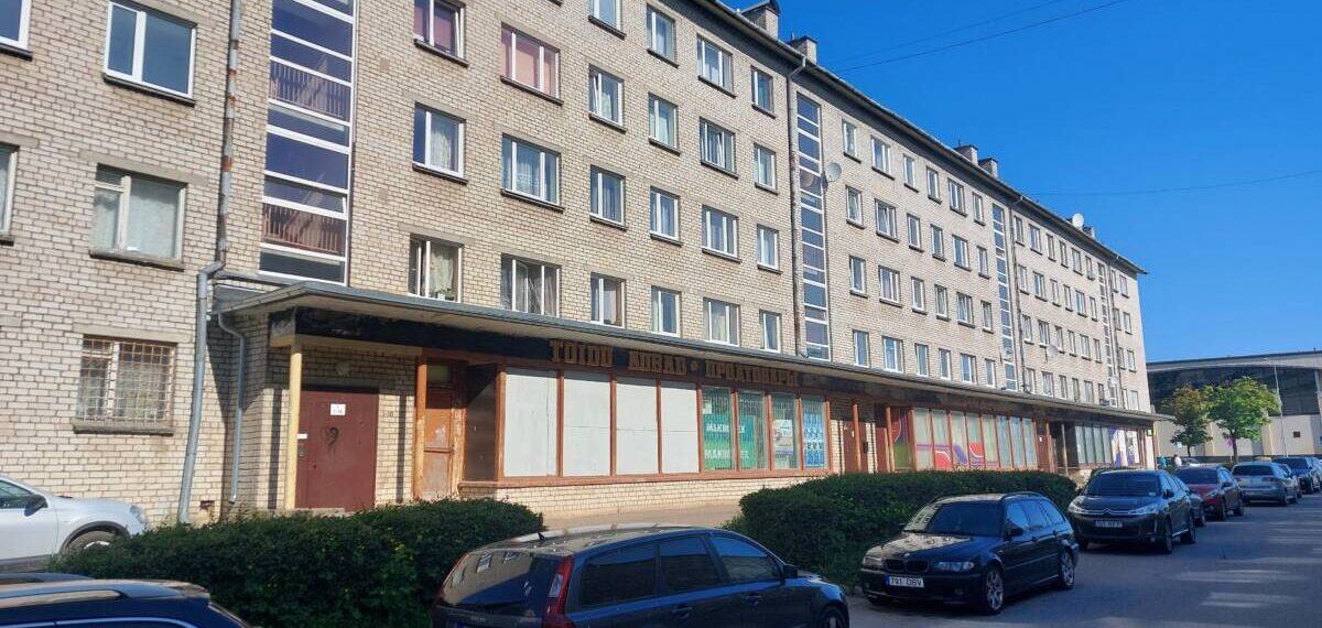 Продается уютная, двухкомнатная квартира по адресу Kesk tn 53, Sillamäe linn
