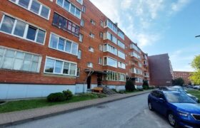 Продается 1- комнатная квартира с лоджией J. Gagarini tn 27, Sillamäe linn