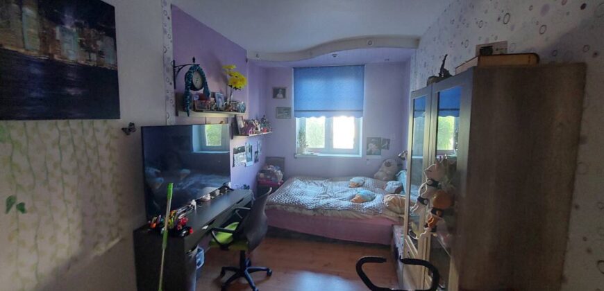 Продается уютная, трехкомнатная квартира по адресу V.Majakovski tn 18, Sillamäe linn