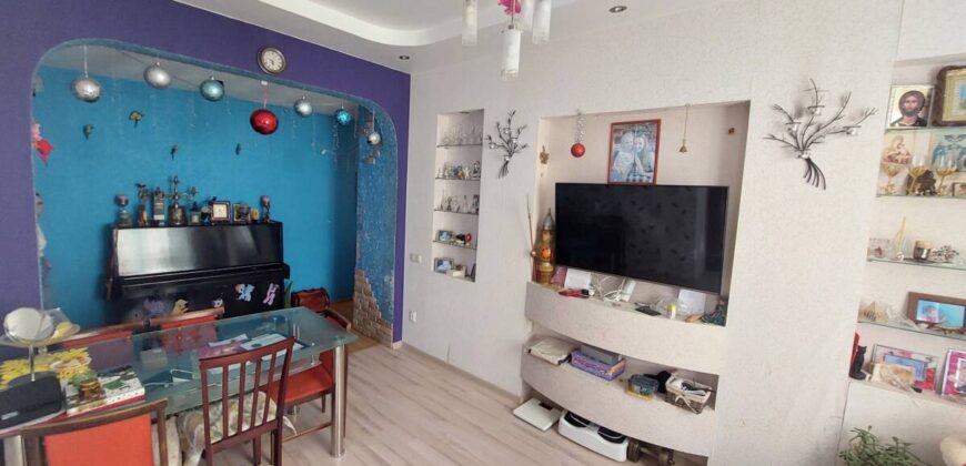 Продается уютная, трехкомнатная квартира по адресу V.Majakovski tn 18, Sillamäe linn