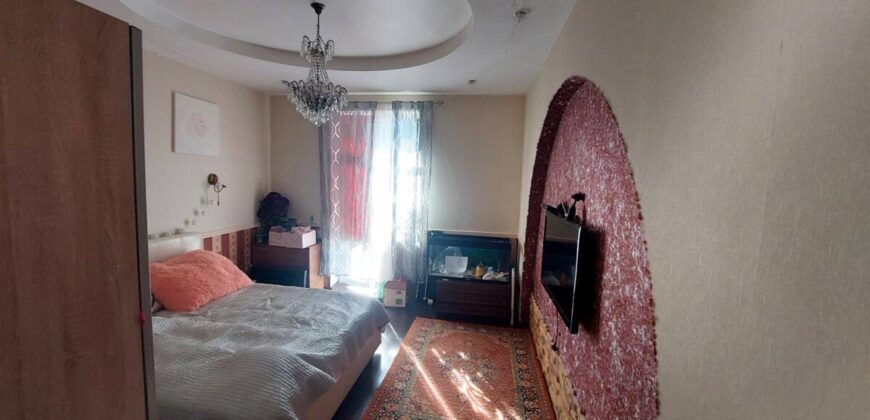 Продается уютная, трехкомнатная квартира по адресу V.Majakovski tn 18, Sillamäe linn