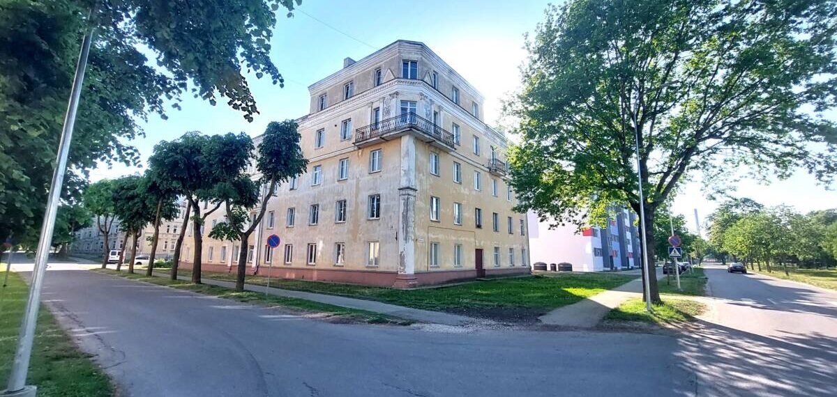 Продается уютная, трехкомнатная квартира по адресу V.Majakovski tn 18, Sillamäe linn