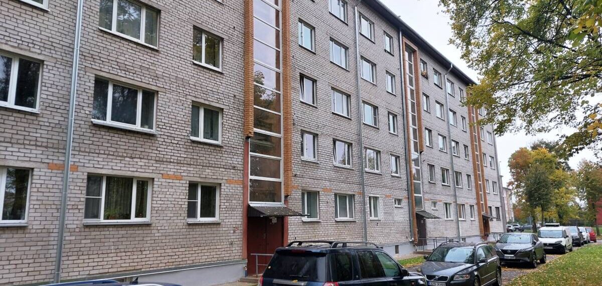 Продается уютная, 2-комнатная квартира, по адресу Roheline tn 1, Sillamäe linn