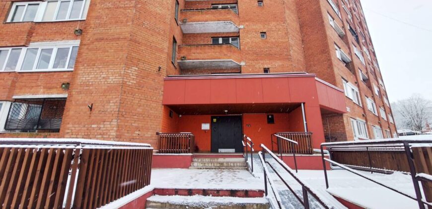 Продается 1- комнатная квартира с лоджией J. Gagarini tn 33, Sillamäe linn