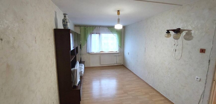 В центре микрорайона продается 2-х комнатная квартира, по адресу Viru pst 23, Sillamäe linn