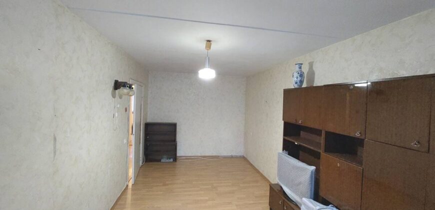 В центре микрорайона продается 2-х комнатная квартира, по адресу Viru pst 23, Sillamäe linn