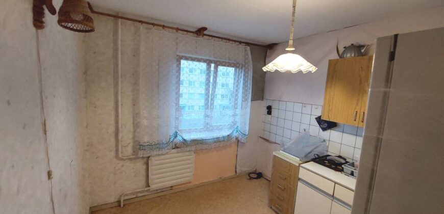 В центре микрорайона продается 2-х комнатная квартира, по адресу Viru pst 23, Sillamäe linn