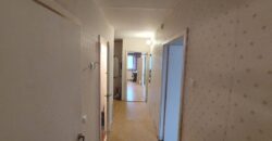 В центре микрорайона продается 2-х комнатная квартира, по адресу Viru pst 23, Sillamäe linn