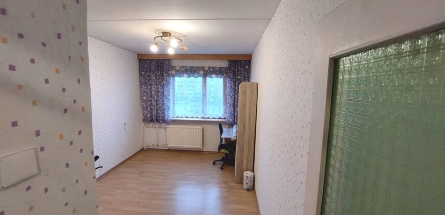 В центре микрорайона продается 2-х комнатная квартира, по адресу Viru pst 23, Sillamäe linn