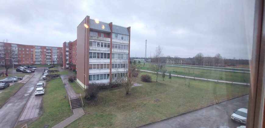 В центре микрорайона продается 2-х комнатная квартира, по адресу Viru pst 23, Sillamäe linn