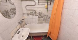 В центре микрорайона продается 2-х комнатная квартира, по адресу Viru pst 23, Sillamäe linn