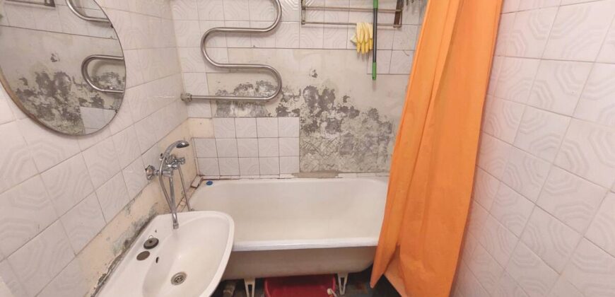 В центре микрорайона продается 2-х комнатная квартира, по адресу Viru pst 23, Sillamäe linn