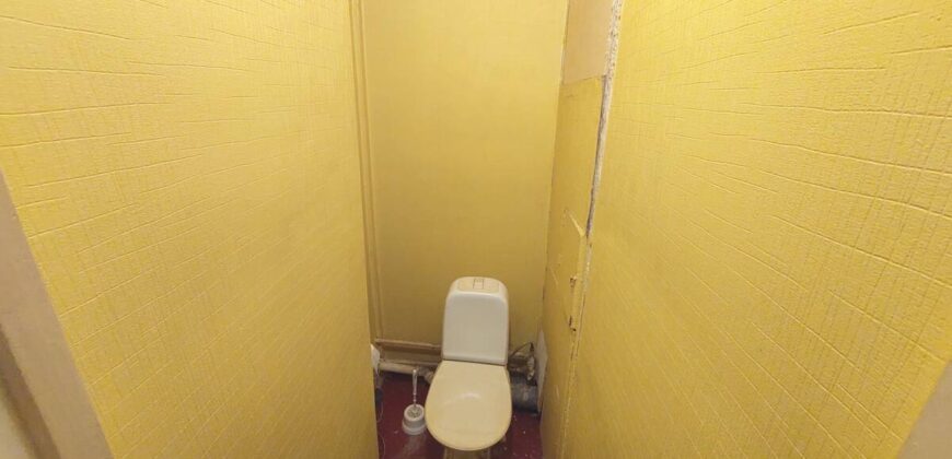 В центре микрорайона продается 2-х комнатная квартира, по адресу Viru pst 23, Sillamäe linn