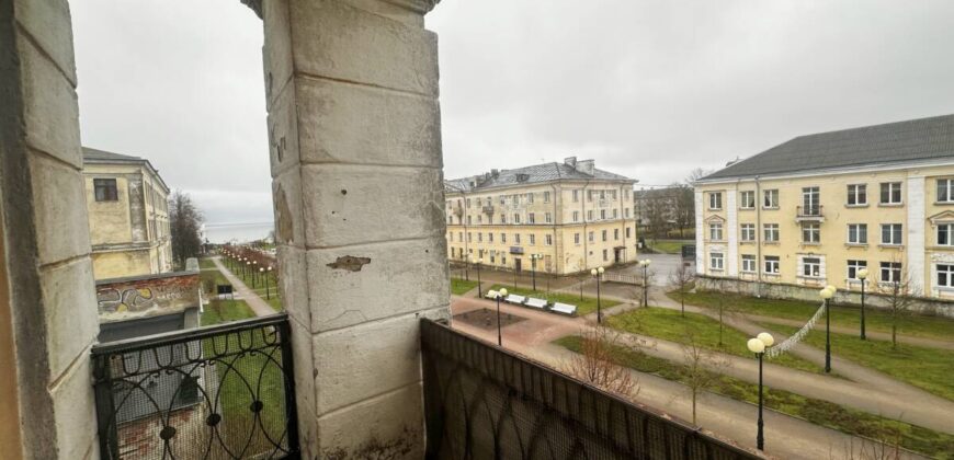 Mere pst 1, Sillamäe linn