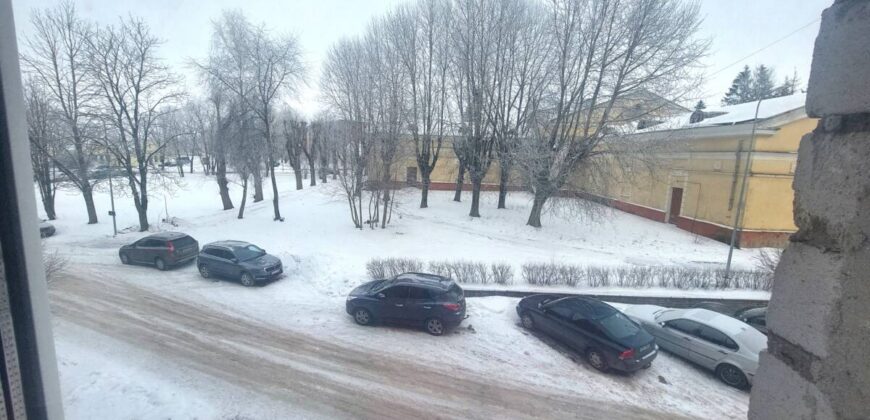 Продается уютная, теплая, светлая, трехкомнатная квартира по адресу Kesk tn 5, Sillamäe linn