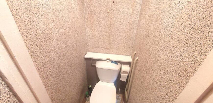 Продается уютная, теплая, светлая, трехкомнатная квартира по адресу Kesk tn 5, Sillamäe linn