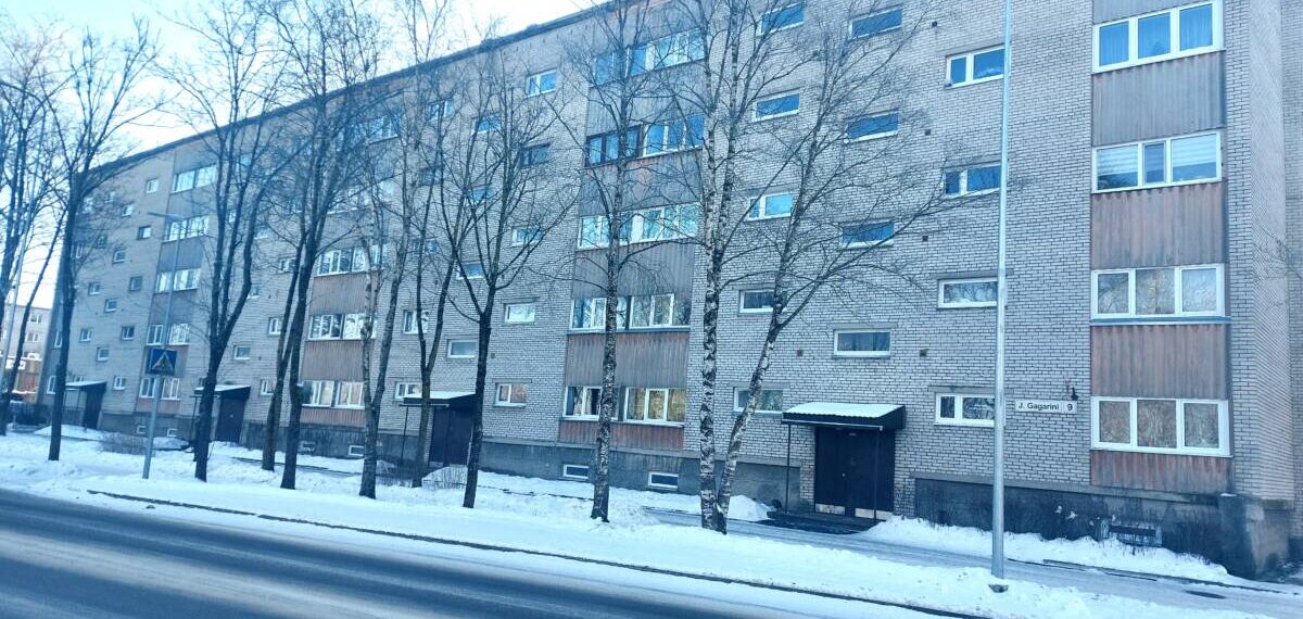 Продается отремонтированная 2-х комнатная квартира, по адресу J. Gagarini tn 9, Sillamäe linn