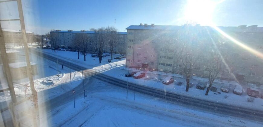 Продается светлая 2-х комнатная квартира, по адресу Hariduse tn 29, Sillamäe linn