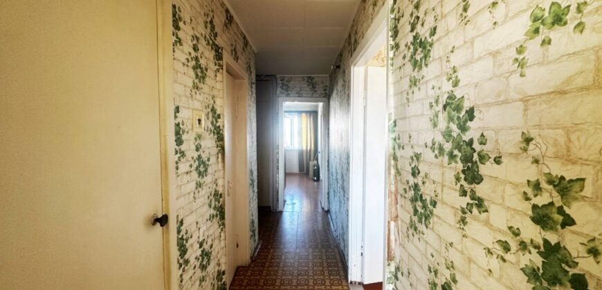 Kangelaste prospekt 11, Narva linn