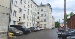 Продаётся просторная и светлая 3-х комнатная квартира сталинском доме в одном из исторических районов Нарвы — Кренгольме, по адресу Joala tn 11, Narva linn