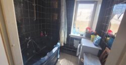 Продаётся просторная и светлая 3-х комнатная квартира сталинском доме в одном из исторических районов Нарвы — Кренгольме, по адресу Joala tn 11, Narva linn