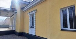 Продается уютное двухэтажное здание сталинской архитектуры с большим земельным участком по адресу Kajaka tn 26, Sillamäe linn