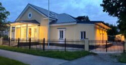 Продается уютное двухэтажное здание сталинской архитектуры с большим земельным участком по адресу Kajaka tn 26, Sillamäe linn
