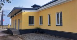 Продается уютное двухэтажное здание сталинской архитектуры с большим земельным участком по адресу Kajaka tn 26, Sillamäe linn
